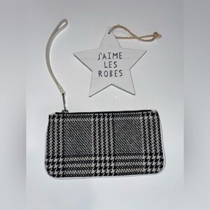 MARC JACOBS Black & White Houndstooth Plaid Fabric Wristlet